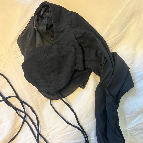 Princess Polly Crop top - Picture 2 of 3